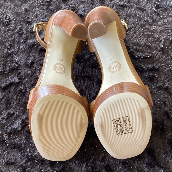 GUC Michael Michael KORS Size 9 Heels - Picture 2 of 9